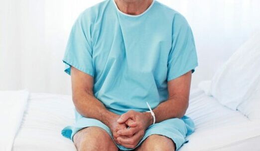 Un hombre con prostatitis